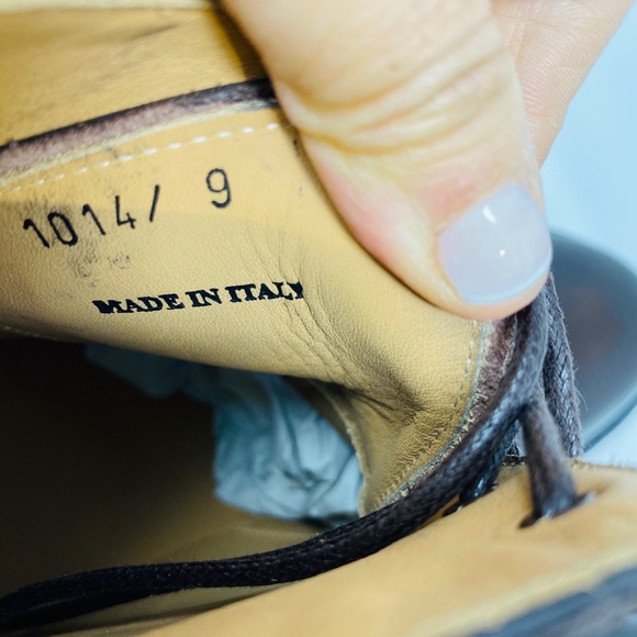 BARNEYS NEW YORK**Brown Leather Boots US 9 $495 - Picture 7 of 7